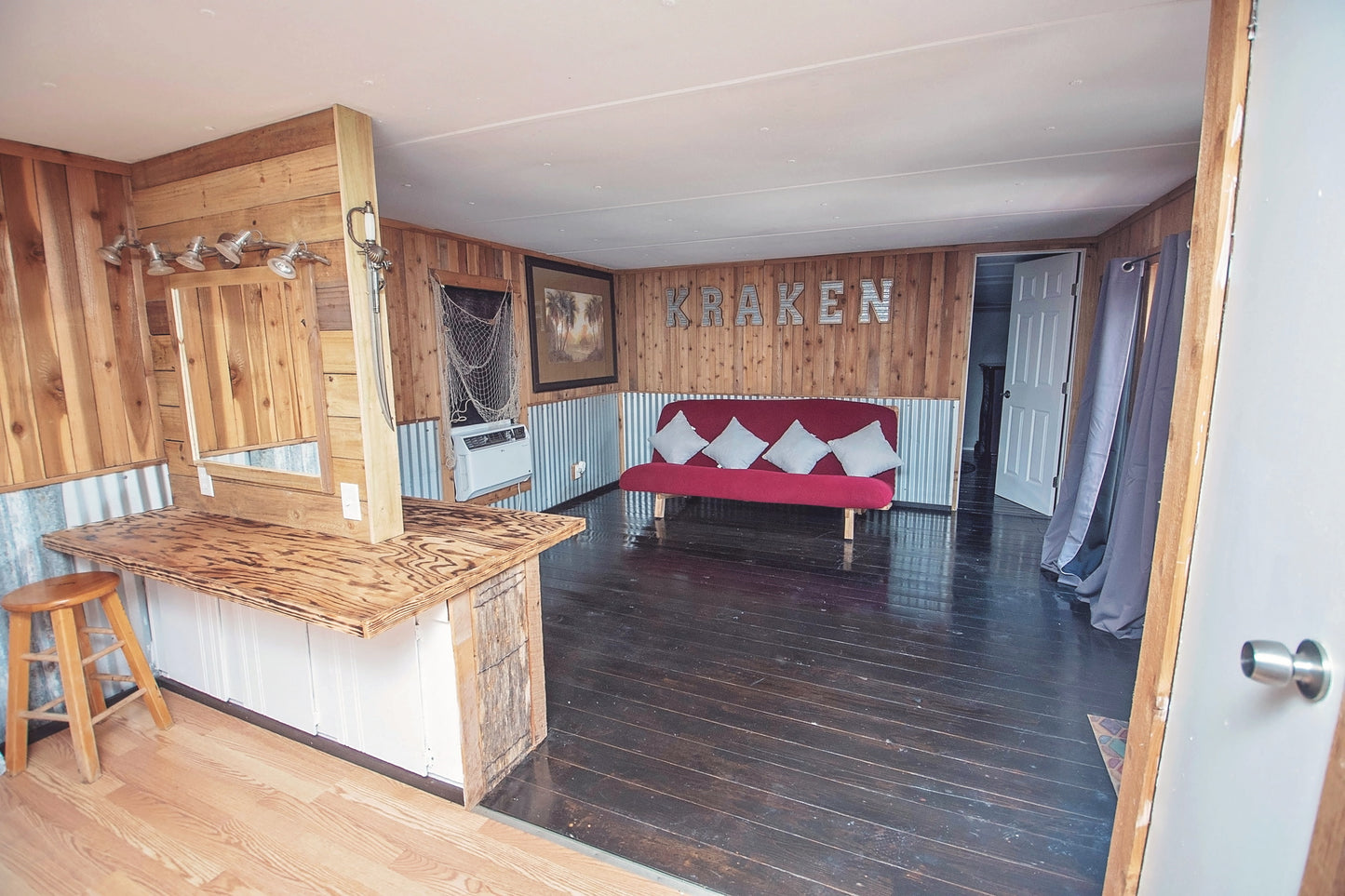 Stabbin Cabin - Main Image